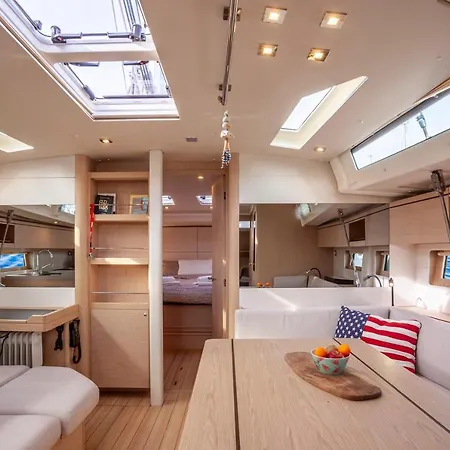 Yacht Psari Πλωτό κατάλυμα