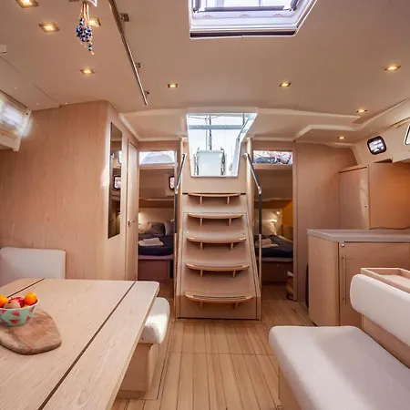 Yacht Psari Πλωτό κατάλυμα