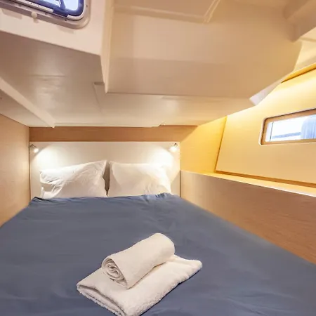 Yacht Psari Πλωτό κατάλυμα *